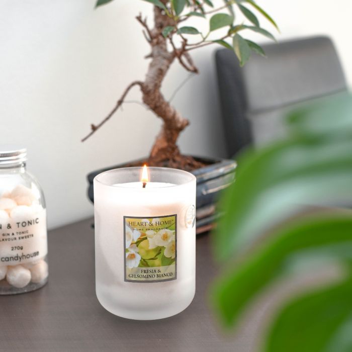 Candle Bloom Sabbia profumo Lavanda per Candele con Stoppini, Granelli di Cera, Kit Candele profumate Fai da Te, 240g Perle di Cera, 4 Stoppini, Profumo 100% naturale di Lavanda (Cioccolato